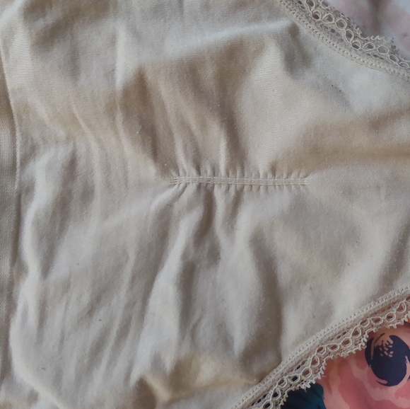 Vs panties size medium - Picture 3 of 5